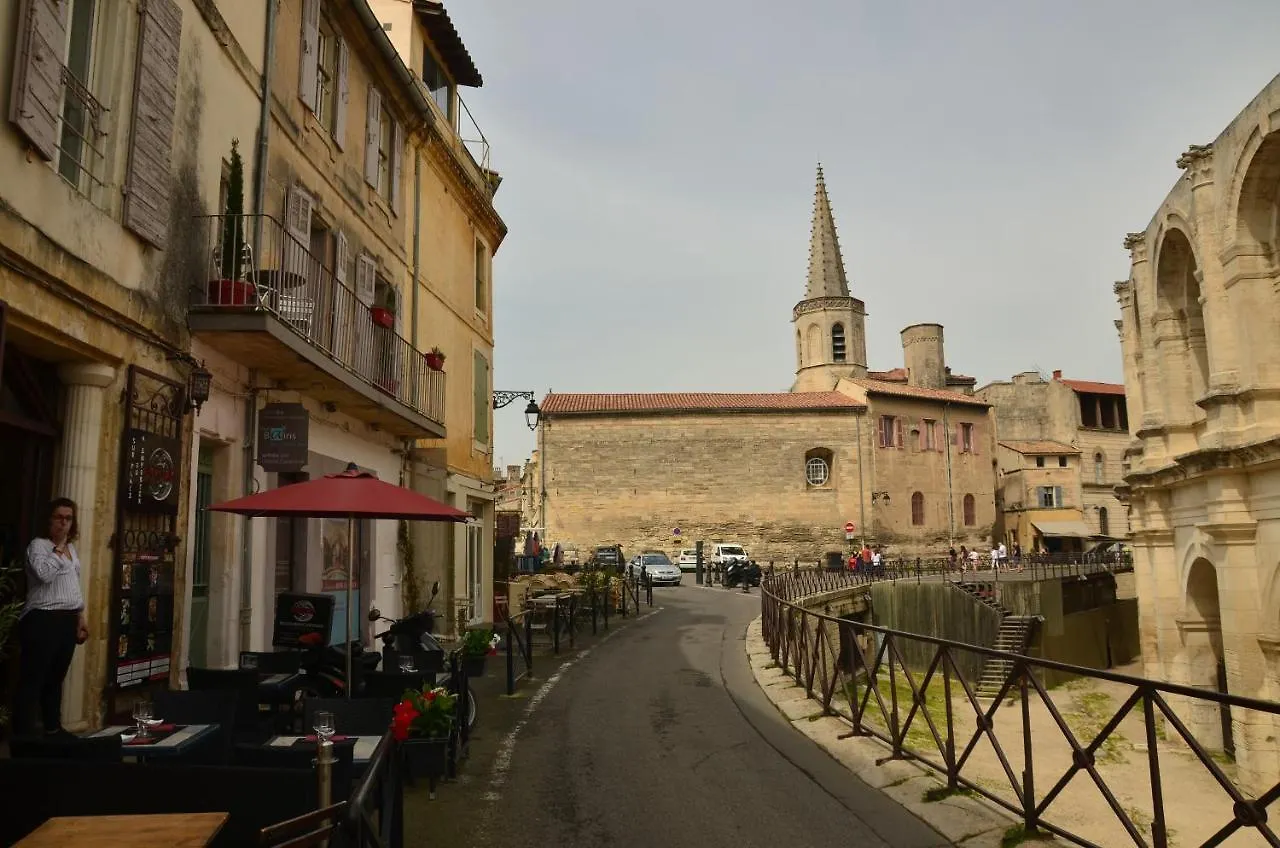 Appartement aux pieds des arènes à Arles